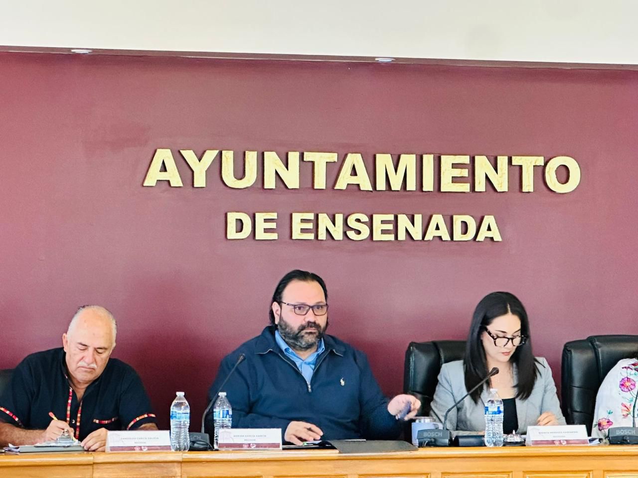 Regidor Adrián García exige aclarar abasto de medicinas y rescindir convenio federal